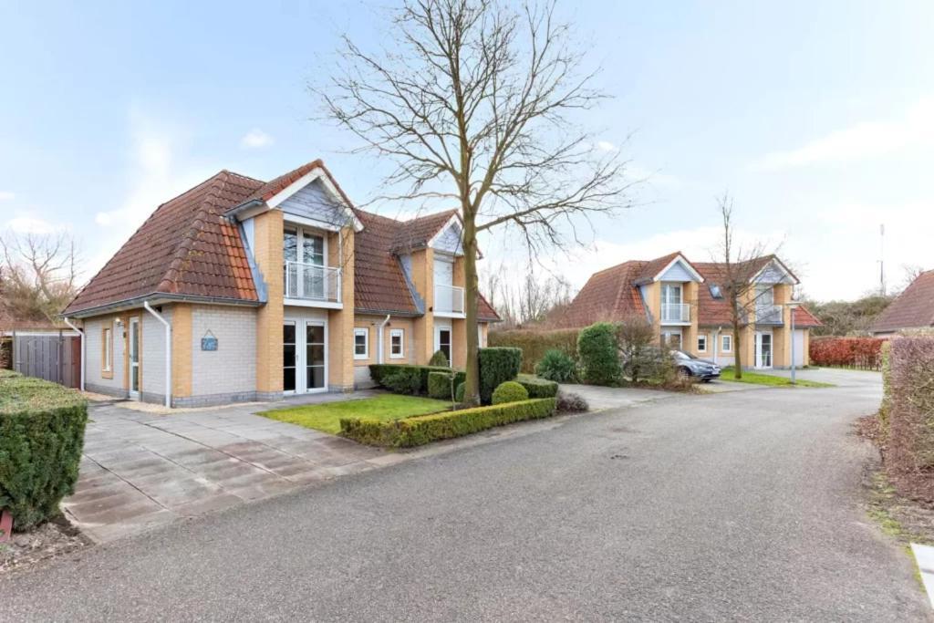 Vakantiehuis Met Luxe Tuin Dichtbij Het Strand Kamperland Bagian luar foto